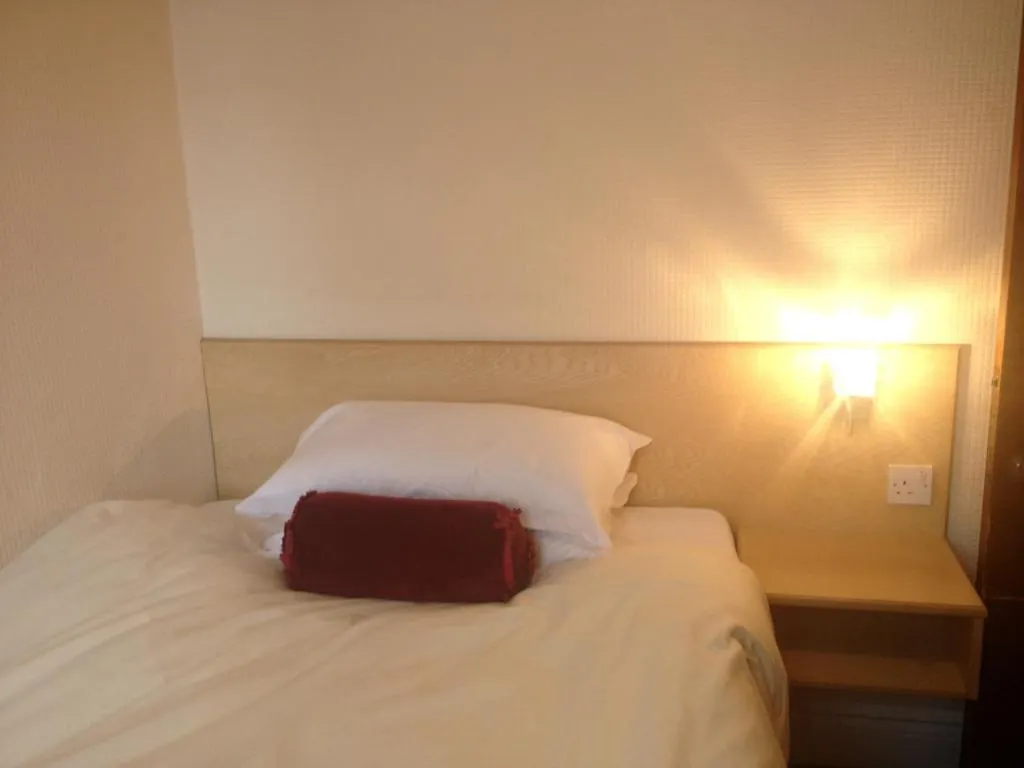 Bed & Breakfast Elmdon Lodge Birmingham