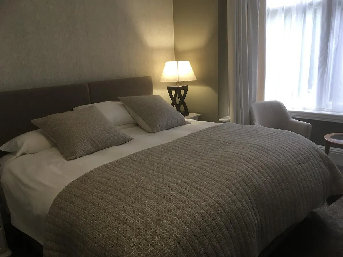 Bed & Breakfast Elmdon Lodge Birmingham