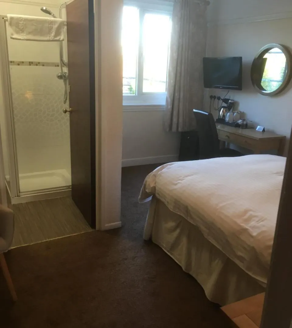 Elmdon Lodge Birmingham Bed & Breakfast