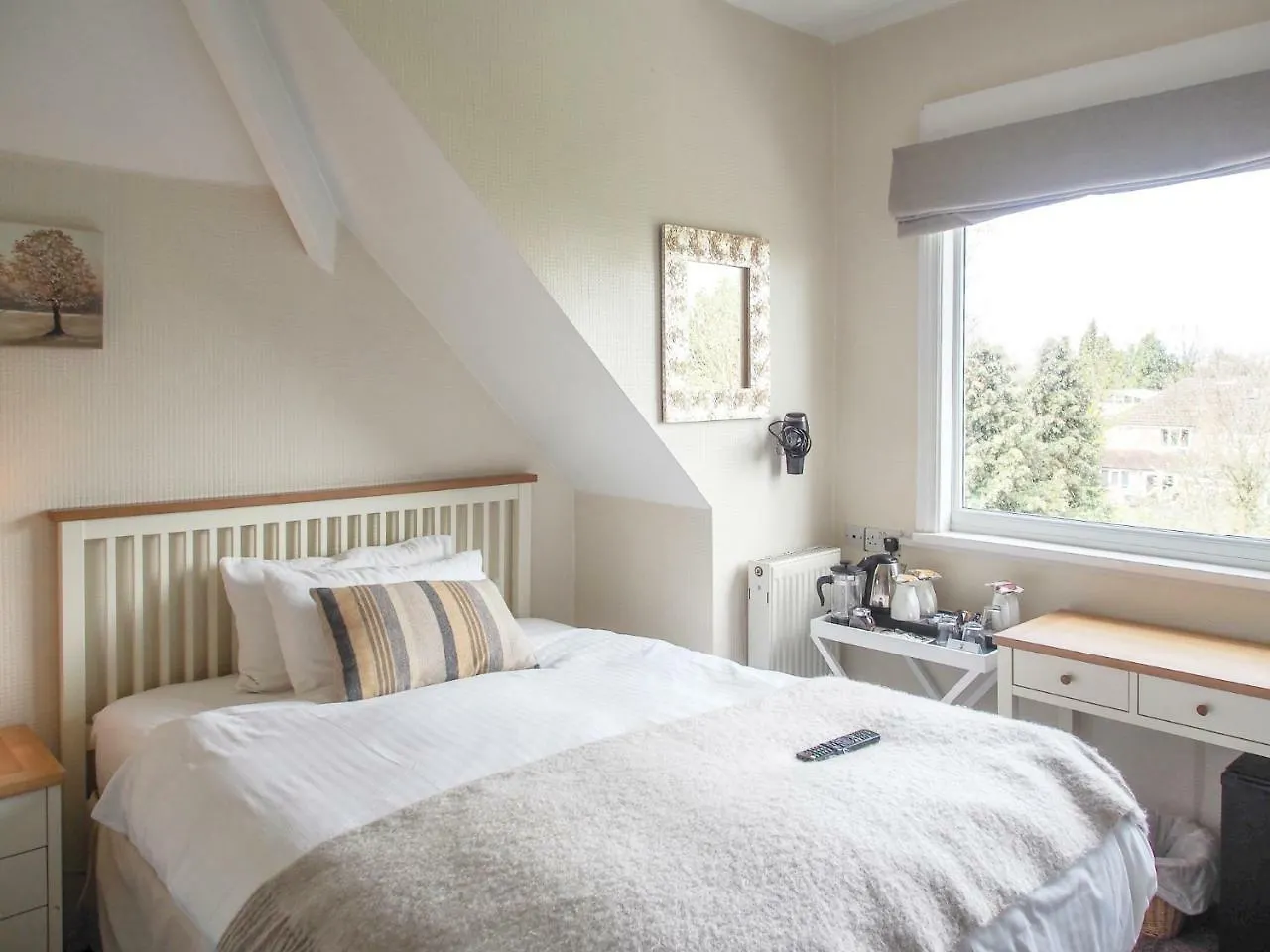 Elmdon Lodge Birmingham Bed & Breakfast